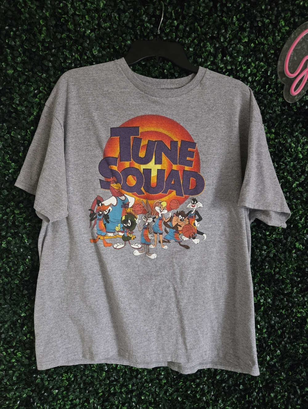 Space Jam Vintage Tune Squad Delta Brand T-Shirt Looney Tunes Graphic Tee XL
